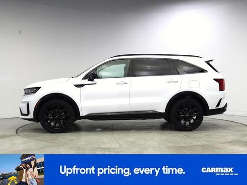 White 2023 Kia Sorento SX Prestige