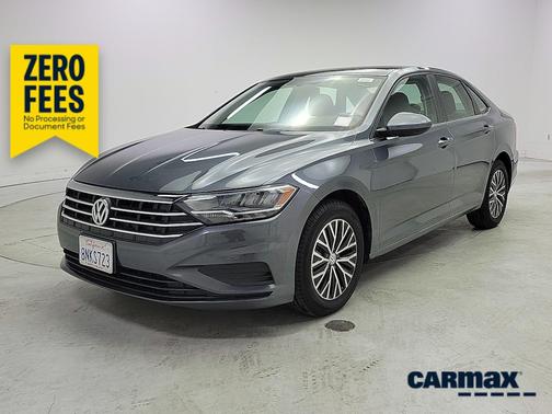 Gray 2019 Volkswagen Jetta SE