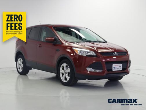 Burgundy 2015 Ford Escape SE