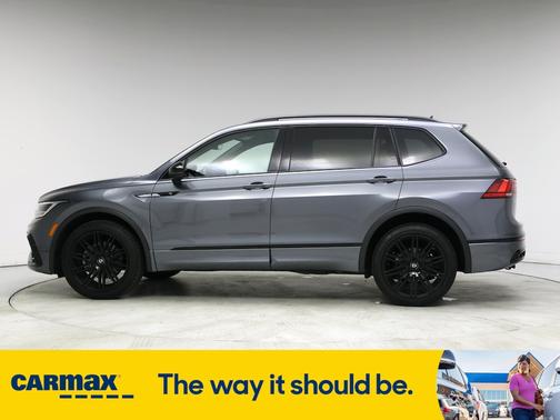 2022 Volkswagen Tiguan SE R-Line Black