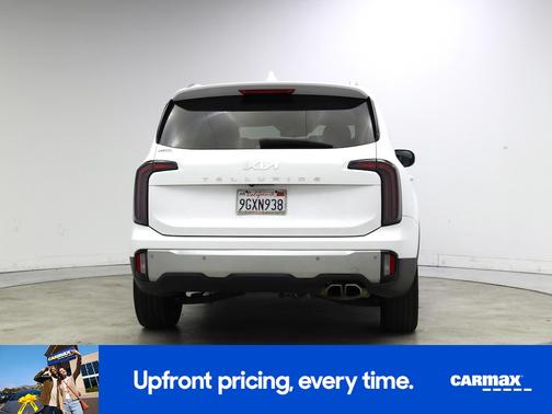White 2023 Kia Telluride EX