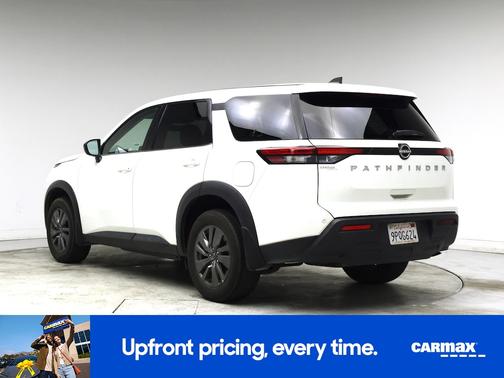 White 2024 Nissan Pathfinder S