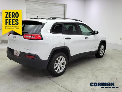 White 2016 Jeep Cherokee Sport
