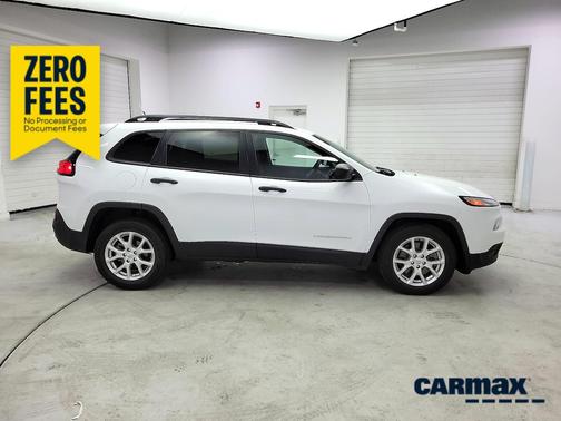 White 2016 Jeep Cherokee Sport
