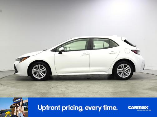 White 2022 Toyota Corolla Hatchback SE