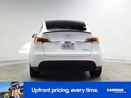 White 2023 Tesla Model Y