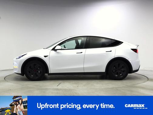 White 2023 Tesla Model Y