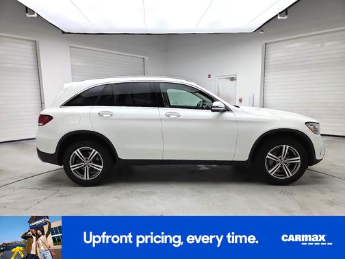 White 2021 Mercedes-Benz GLC 300
