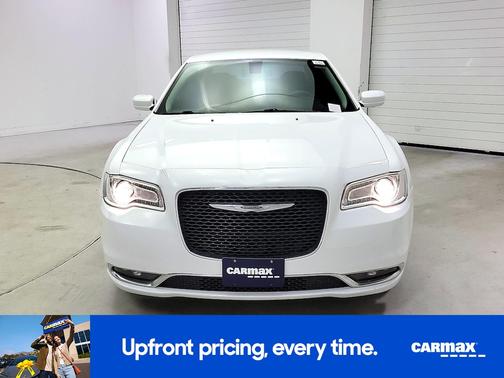 2016 Chrysler 300 Limited