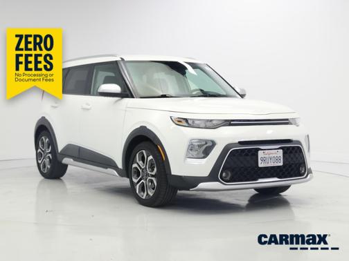 White 2022 Kia Soul X-Line