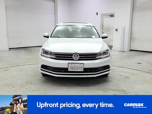 White 2017 Volkswagen Jetta SE