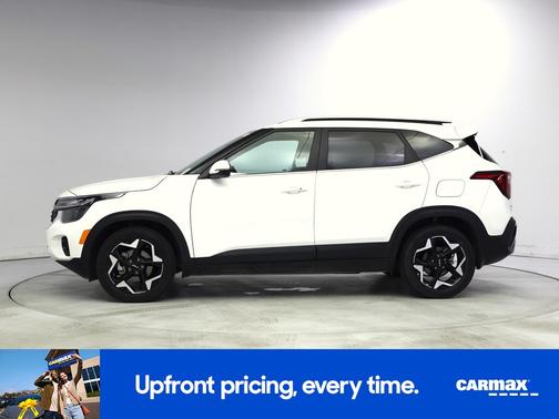 Pearl 2024 Kia Seltos EX
