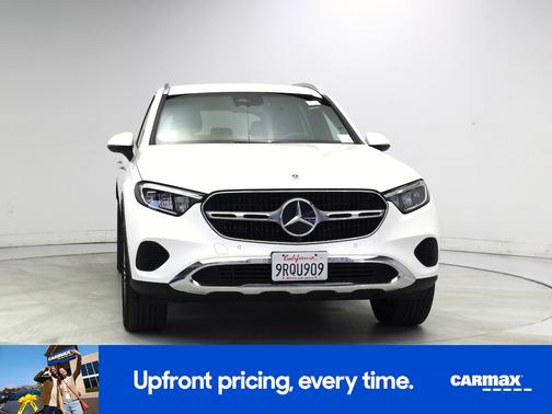 White 2025 Mercedes-Benz GLC 300