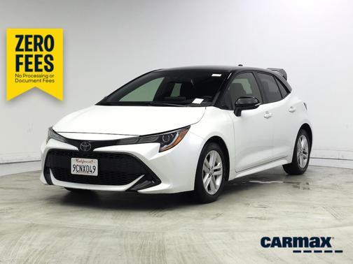 Pearl 2021 Toyota Corolla Hatchback SE Night Shade