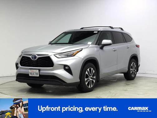 2022 Toyota Highlander Hybrid XLE
