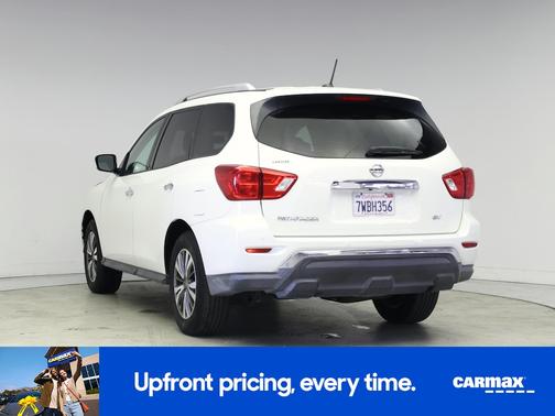 2017 Nissan Pathfinder SV