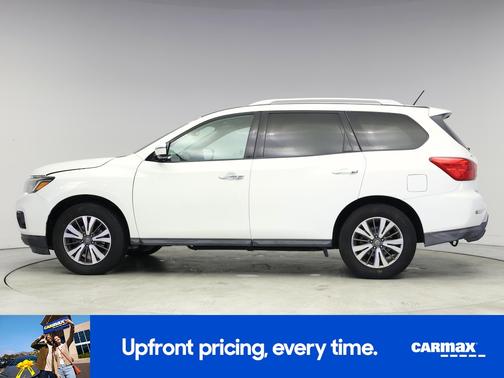 2017 Nissan Pathfinder SV