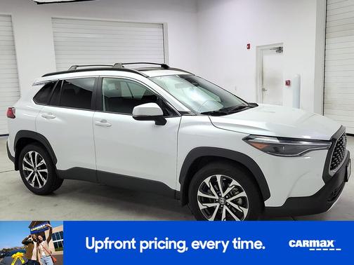 White 2023 Toyota Corolla Cross XLE