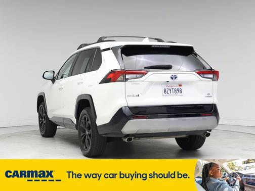 2022 Toyota RAV4 Hybrid SE