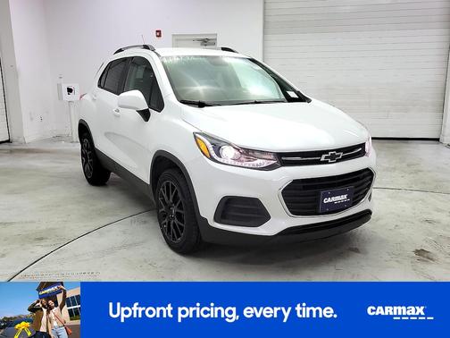 White 2022 Chevrolet Trax LT