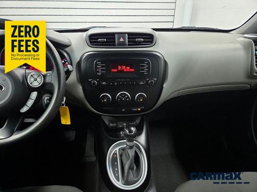 White 2016 Kia Soul