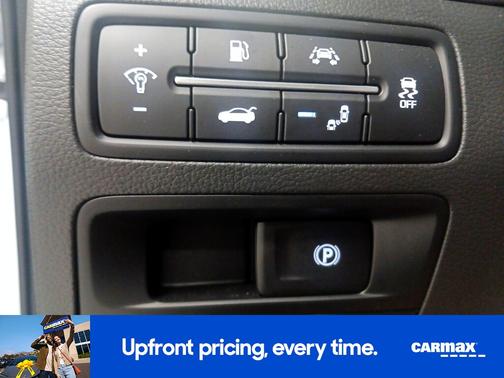 Pearl 2017 Genesis G80