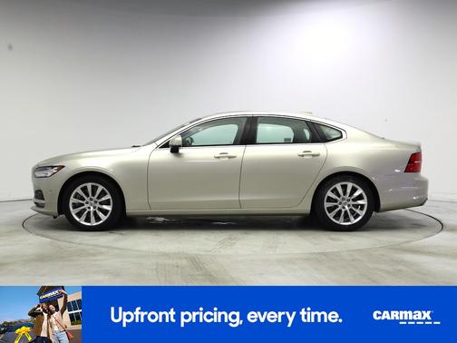 Tan 2017 Volvo S90 T6 Momentum