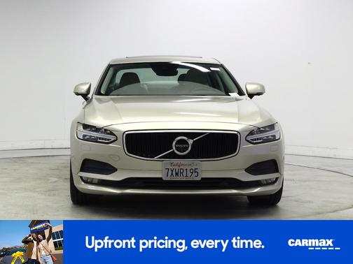Tan 2017 Volvo S90 T6 Momentum