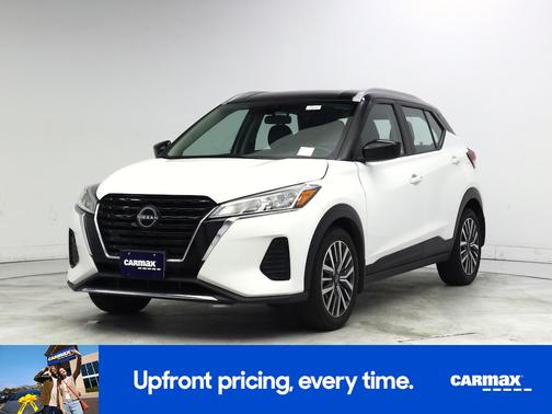 White 2023 Nissan Kicks SV