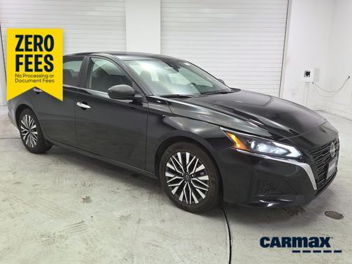 Black 2025 Nissan Altima SV
