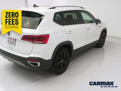 White 2023 Volkswagen Taos SE