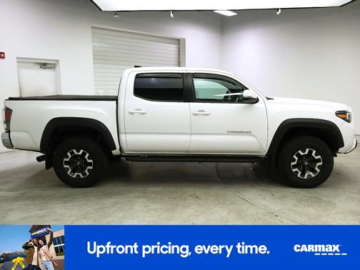 White 2023 Toyota Tacoma SR5