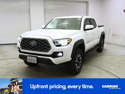 White 2023 Toyota Tacoma SR5