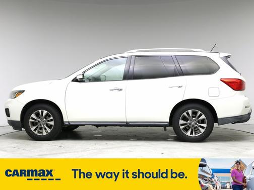 2018 Nissan Pathfinder SV