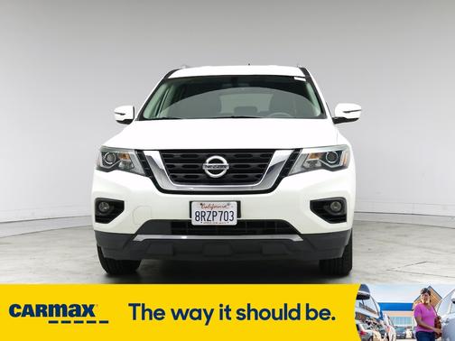 2018 Nissan Pathfinder SV