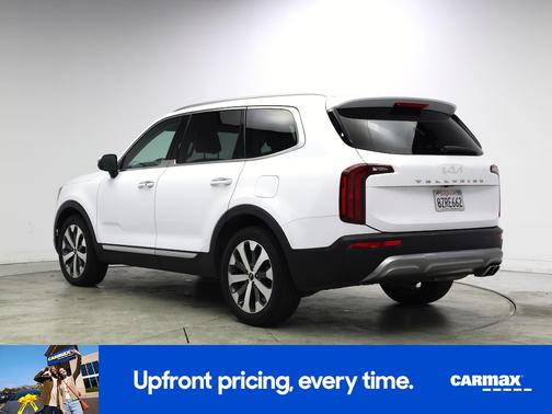 White 2022 Kia Telluride S