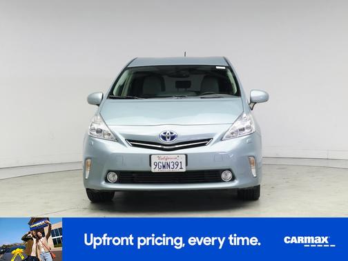 2014 Toyota Prius v Five