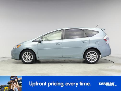 2014 Toyota Prius v Five