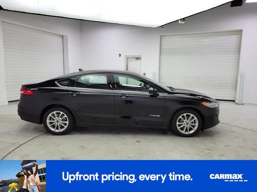 Black 2019 Ford Fusion Hybrid SE