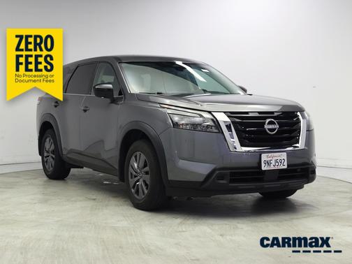 Gray 2024 Nissan Pathfinder S
