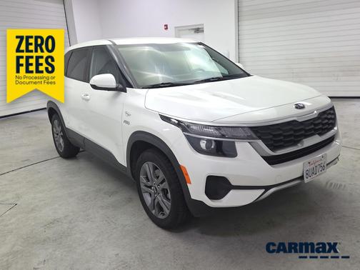 White 2021 Kia Seltos LX