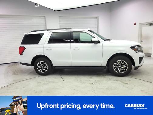White 2024 Ford Expedition XLT
