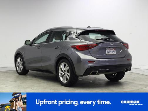 2017 INFINITI QX30 Premium