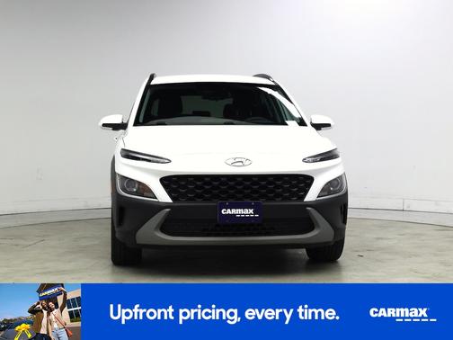 White 2022 Hyundai KONA SEL