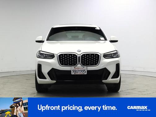 White 2022 BMW X4 XDrive30i