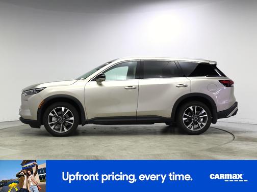 Silver 2023 INFINITI QX60 Luxe