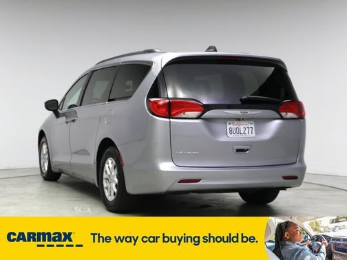 2021 Chrysler Voyager LXI