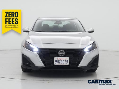 Silver 2023 Nissan Altima SV