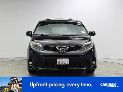 Black 2019 Toyota Sienna SE Premium