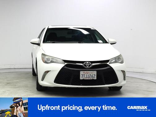 White 2016 Toyota Camry XSE